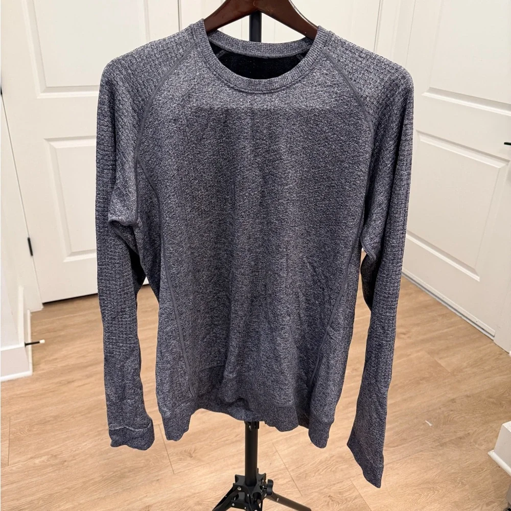 Lululemon Engineered Warmth Long Sleeve Crew Heathered Gray Mens Medium - Picture 1 of 11